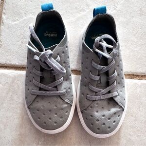 Native 🇨🇦 • Sneakers